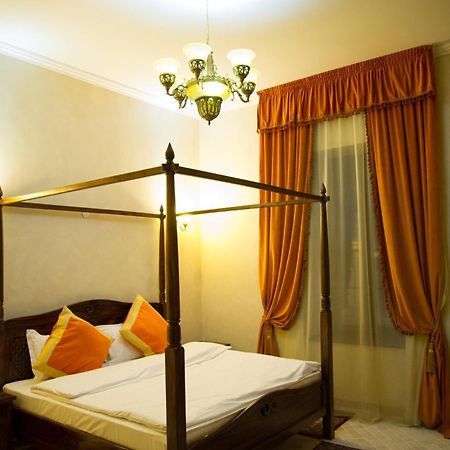 Regal 1880 Hotel ซินายา ภายนอก รูปภาพ